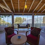 Yediburunlar Lighthouse Boutique And Restaurant 호텔 4*