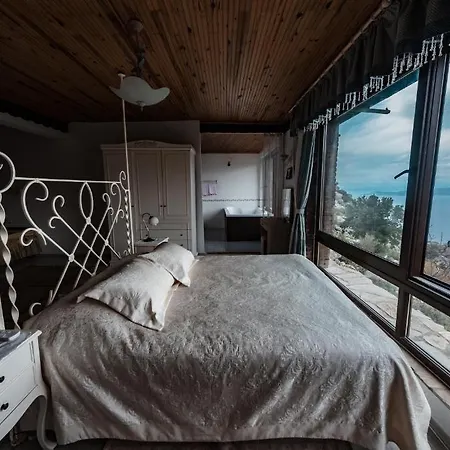 Yediburunlar Lighthouse Boutique And Restaurant 4* Фаралия