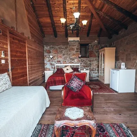 Yediburunlar Lighthouse Boutique And Restaurant Гостевой дом Фаралия