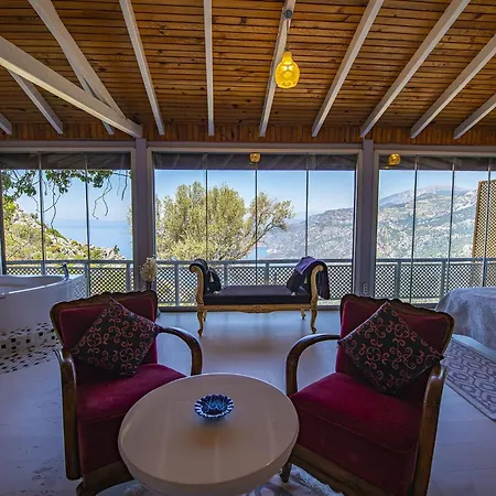 Yediburunlar Lighthouse Boutique And Restaurant Otel 4*